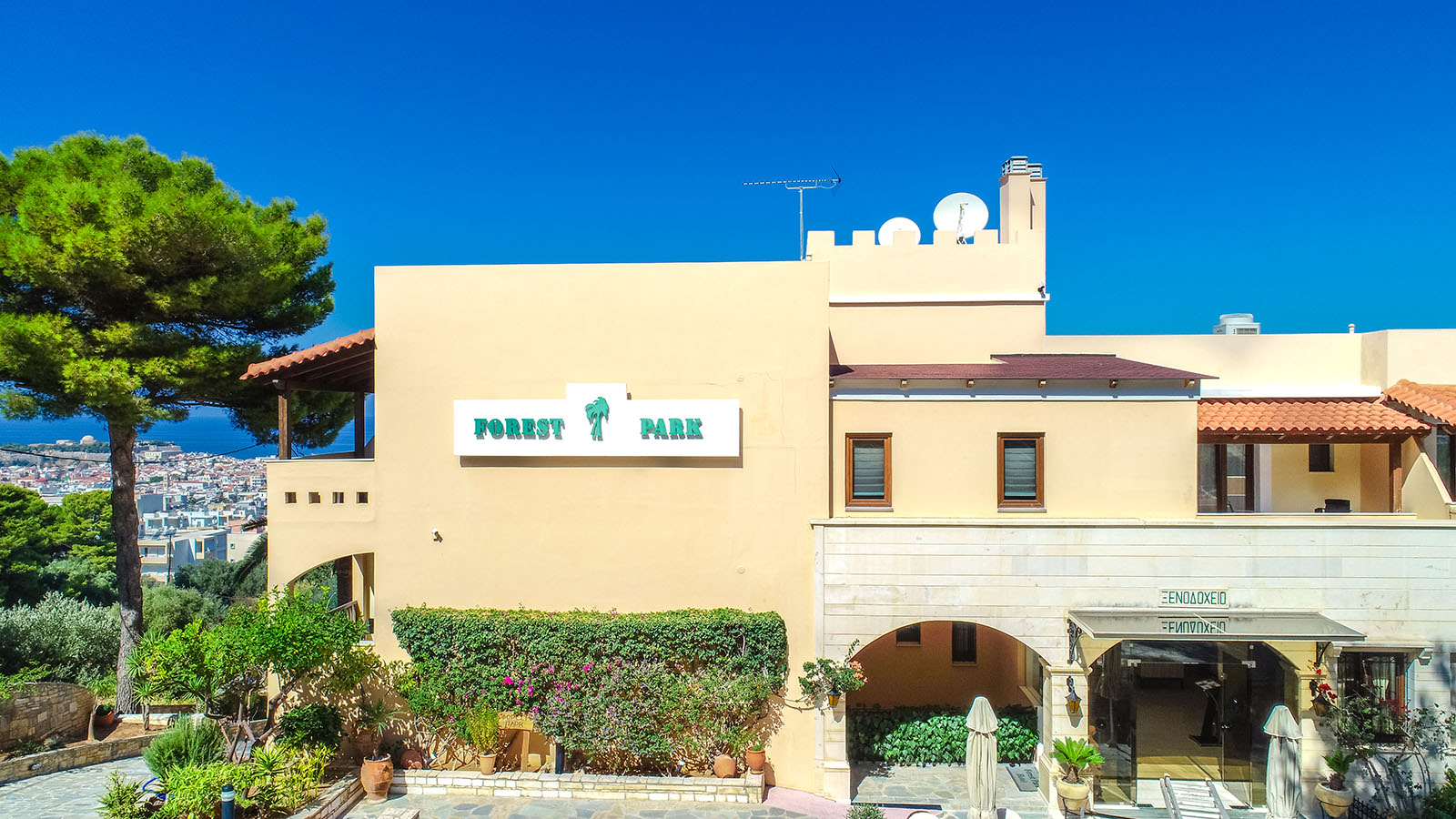 Exterior photos Forest Park Hotel